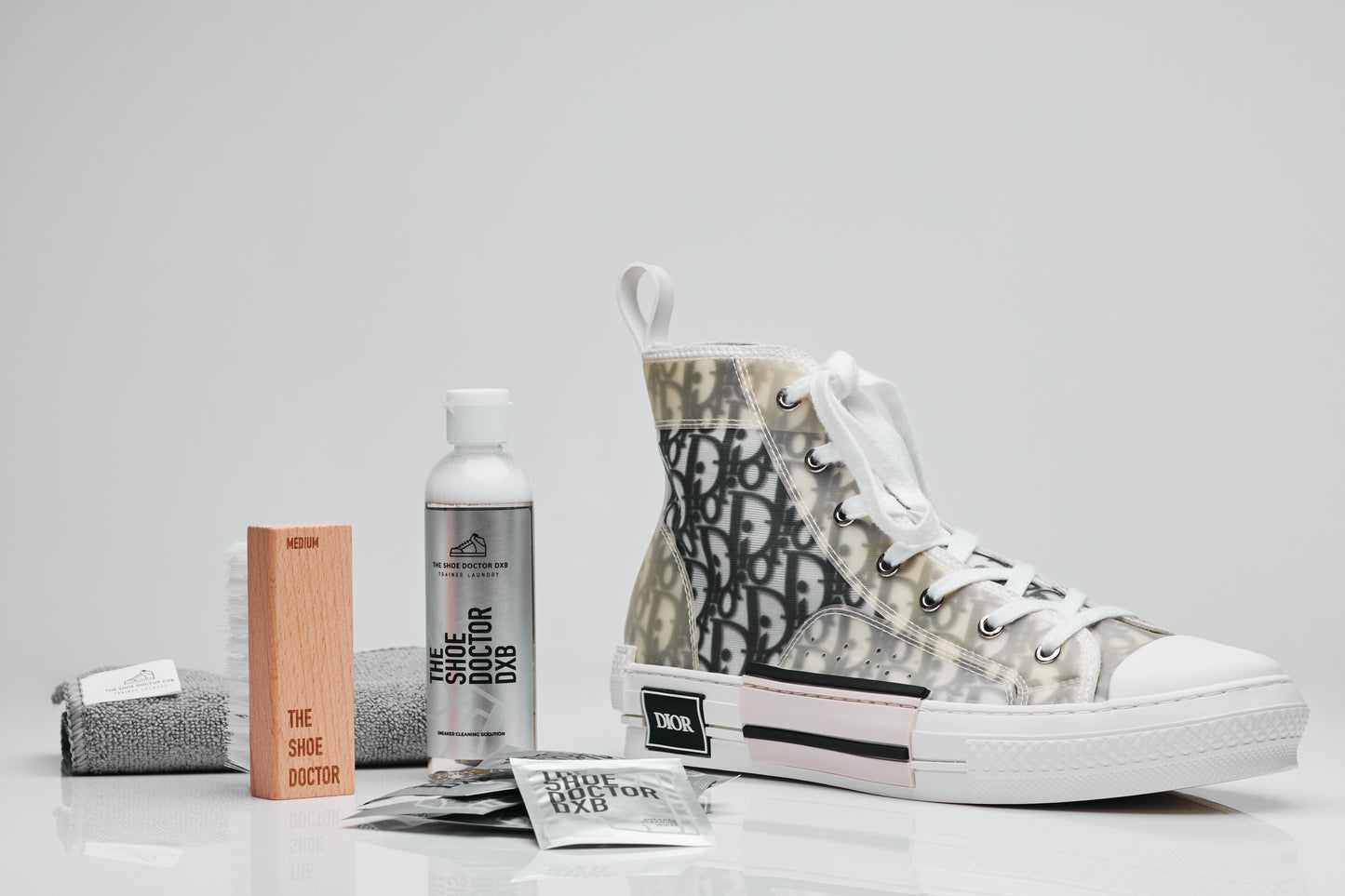 xperience the satisfaction of a professional clean from the comfort of home. This kit empowers you to take care of your sneakers like a pro and keep them looking their best.