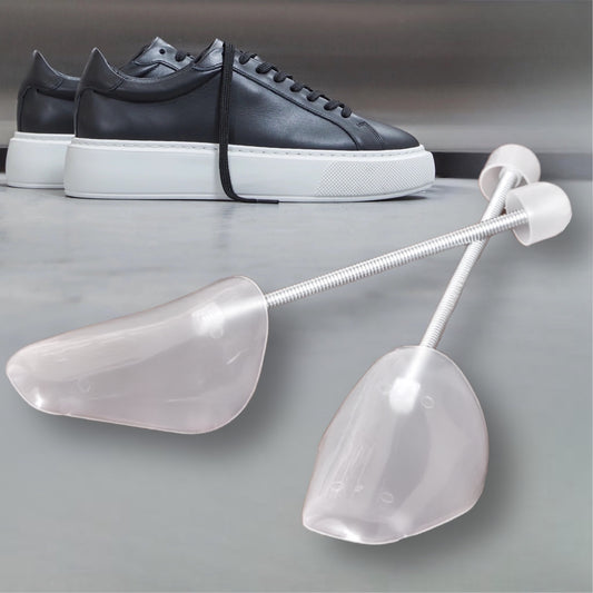 Keep your leather shoes in top shape with these premium shoe trees. Designed to prevent creases, and maintain the perfect form of your shoes or sneakers